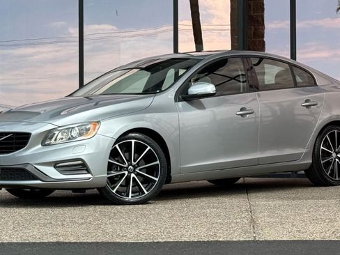 Used 2017 Volvo S60 T5 Dynamic w/ Vision Package image 4