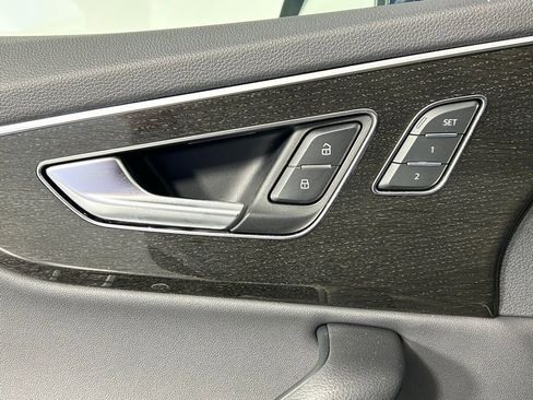 Used 2023 Audi Q7 2.0T Premium w/ Convenience Package image 38
