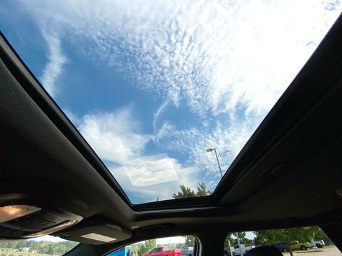 Used 2024 Dodge Durango GT image 23