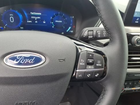 Certified 2022 Ford Escape Titanium w/ Class II Trailer Tow Package AWD/4WD image 20