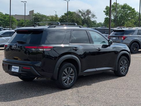 Used 2023 Nissan Pathfinder SV w/ Black Appearance Package AWD/4WD image 7
