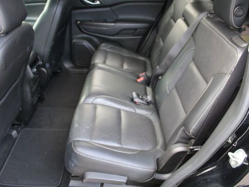 Used 2017 GMC Acadia SLT image 15