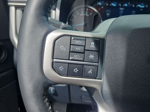 Used 2024 Ford Expedition Max XLT image 18