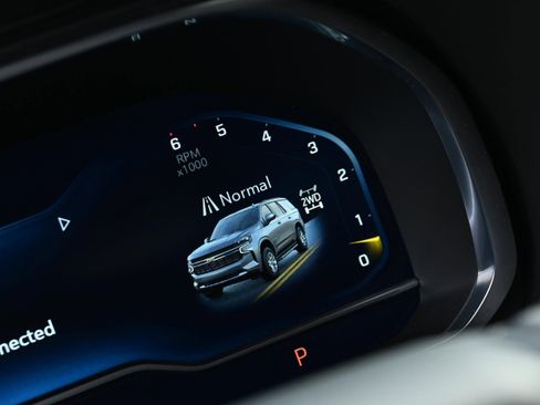 Used 2023 Chevrolet Tahoe Z71 w/ Luxury Package image 24