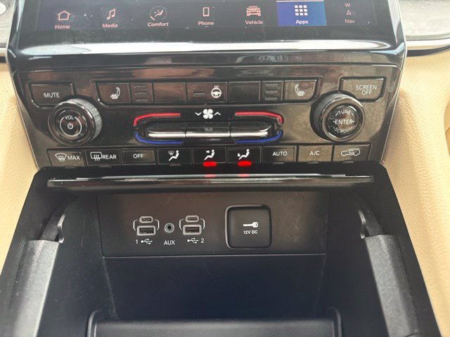 Used 2024 Jeep Grand Cherokee Limited AWD/4WD image 20