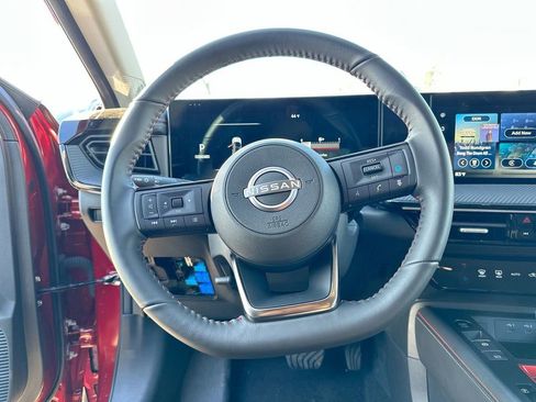 Used 2025 Nissan Kicks SR AWD/4WD image 25