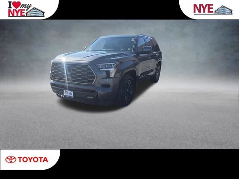 Used 2024 Toyota Sequoia Platinum AWD/4WD image 1