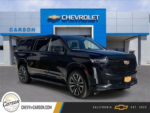Used 2023 Cadillac Escalade ESV Sport image 1