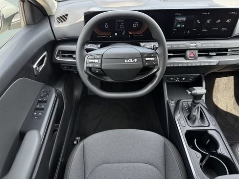 New 2026 Kia K4 FWD image 19