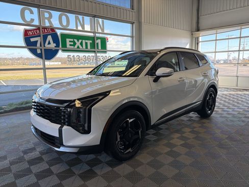 New 2026 Kia Sportage EX image 3