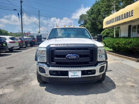 Used 2016 Ford F550 2WD Crew Cab Super Duty w/ Power Equipment Group image 2