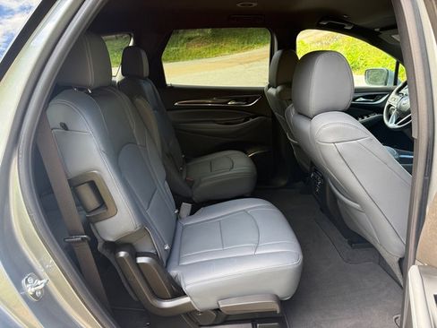 Used 2024 Buick Enclave Essence image 24