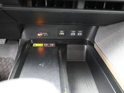 Used 2026 Toyota Camry LE w/ Convenience Package FWD image 18