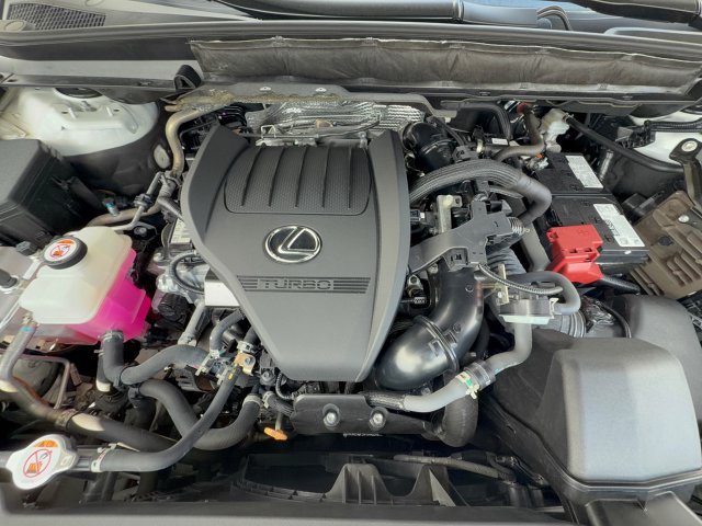 Used 2024 Lexus RX 350 FWD w/ Technology Package image 32