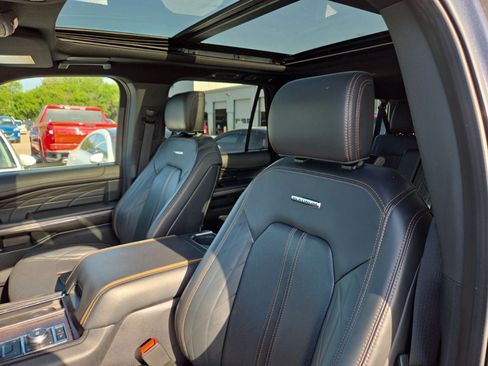 Used 2023 Ford Expedition Max Platinum AWD/4WD image 10