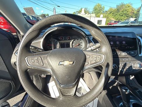 Used 2020 Chevrolet Malibu LT image 20