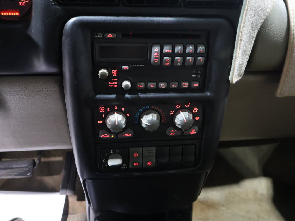 Used 2004 Pontiac Montana Extended w/ Convenience Package #2 FWD image 6