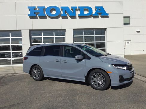 New 2026 Honda Odyssey Touring image 1