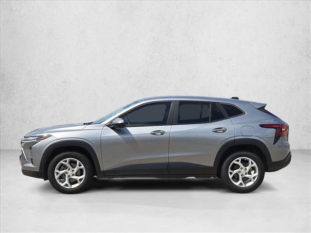 Used 2024 Chevrolet Trax LS w/ LS Convenience Package FWD image 8
