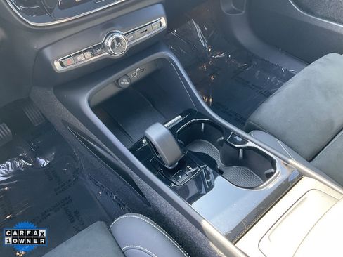 Used 2023 Volvo XC40 Recharge Plus image 43
