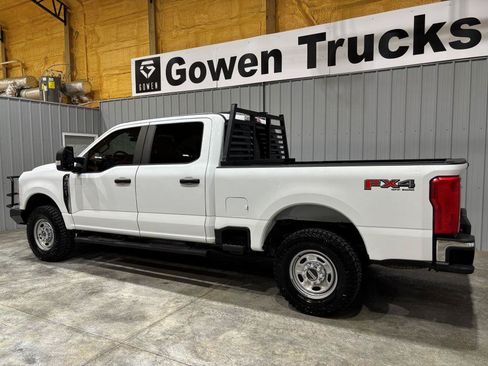 Used 2023 Ford F250 XL w/ FX4 Off-Road Package AWD/4WD image 5