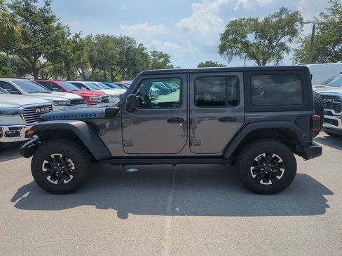 Used 2024 Jeep Wrangler Unlimited Rubicon 4xe AWD/4WD image 9