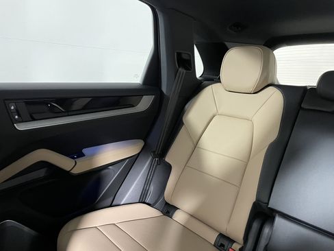New 2026 Porsche Cayenne S AWD/4WD image 15