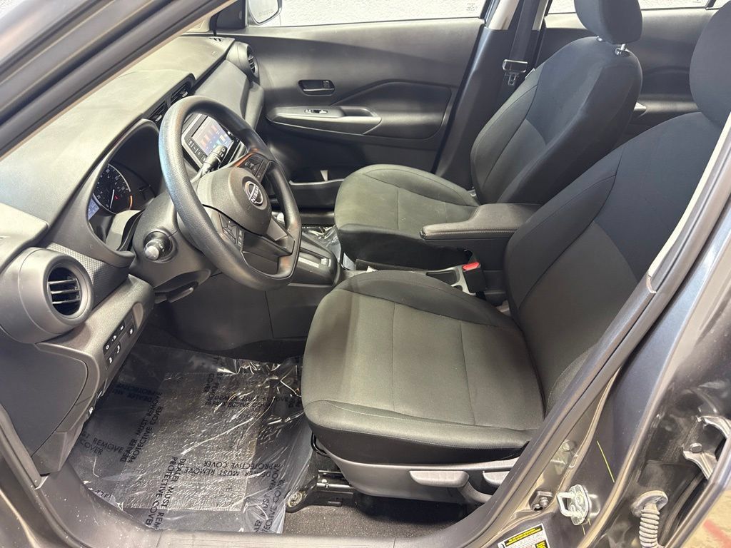 Used 2025 Nissan Kicks Play S FWD image 14