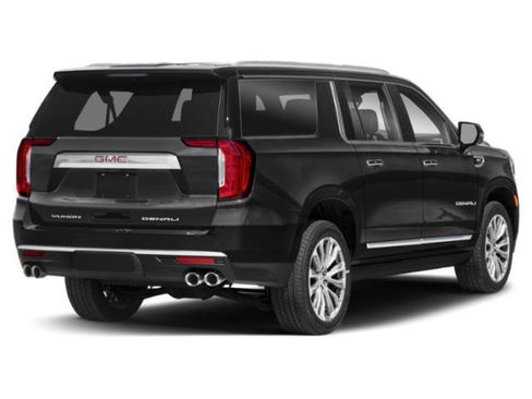 Used 2024 GMC Yukon XL Denali w/ Advanced Technology Package AWD/4WD image 5