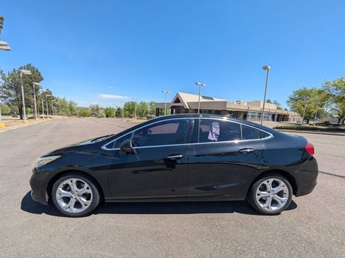 Used 2017 Chevrolet Cruze Premier FWD image 9