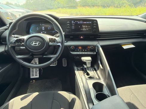 Certified 2026 Hyundai Elantra Sport FWD image 22