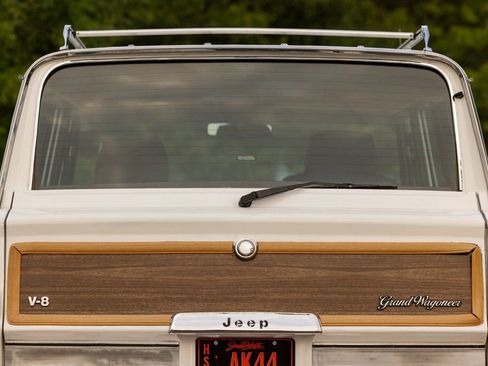 Used 1989 Jeep Grand Wagoneer AWD/4WD image 39