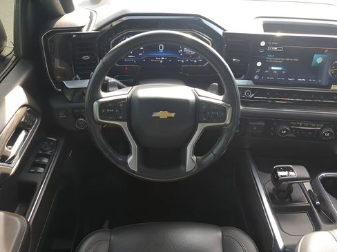 Used 2022 Chevrolet Silverado 1500 LTZ w/ LTZ Premium Package image 22