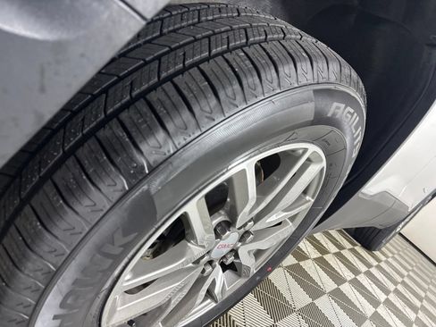 Used 2017 GMC Acadia SLE w/ Driver Alert Package I AWD/4WD image 34