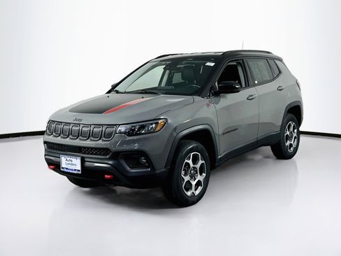 Used 2022 Jeep Compass Trailhawk w/ Trailhawk Convenience Group AWD/4WD image 1