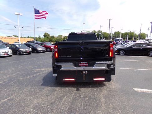 Used 2021 Chevrolet Silverado 3500 LTZ w/ LTZ Convenience Package AWD/4WD image 8