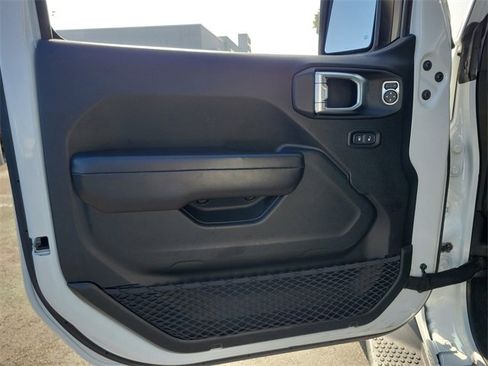 Certified 2019 Jeep Wrangler Unlimited Sport S image 16