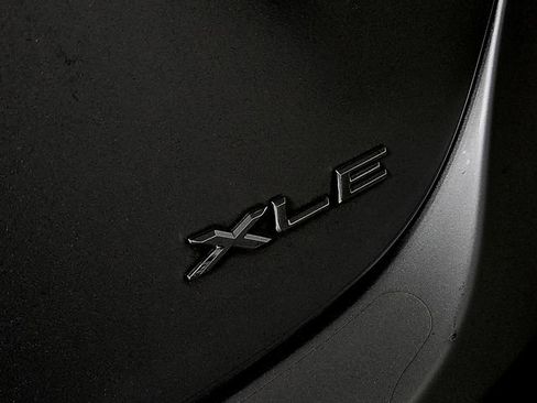 Used 2014 Toyota Avalon XLE image 31