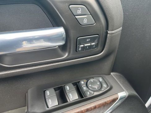 Used 2022 GMC Sierra 2500 Denali image 18