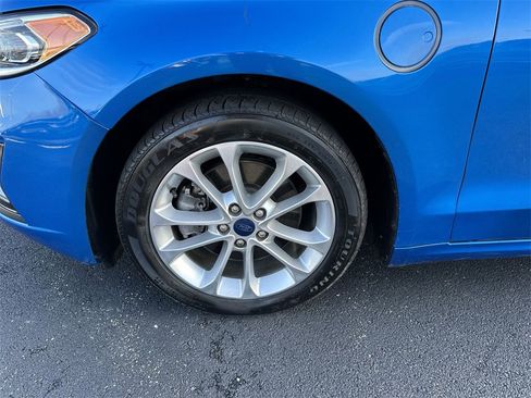 Used 2019 Ford Fusion Energi Titanium image 10