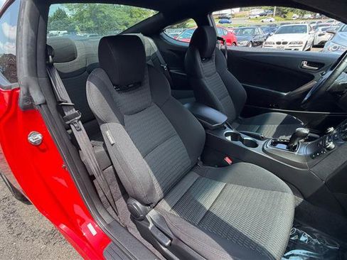 Used 2015 Hyundai Genesis 3.8 RWD image 7