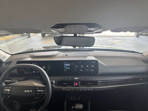 Used 2025 Kia K4 FWD image 33