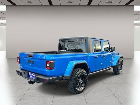 New 2026 Jeep Gladiator Sport AWD/4WD image 3