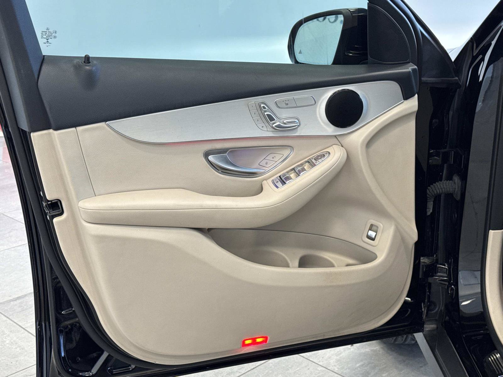 Certified 2022 Mercedes-Benz GLC 300 image 10