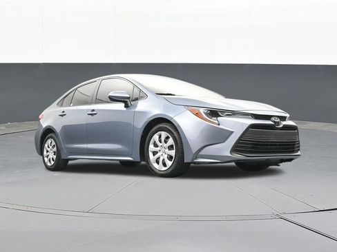 Used 2023 Toyota Corolla LE w/ Carpet Mat Package (TMS) image 47