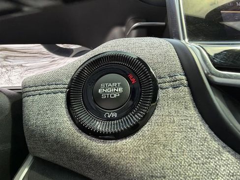 Used 2024 Jeep Compass Latitude AWD/4WD image 17