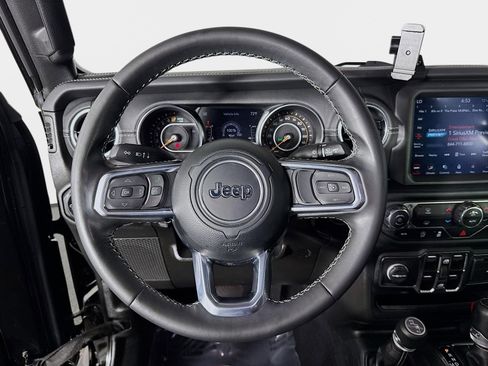 Used 2022 Jeep Gladiator Overland w/ Popular Equipment Package image 13