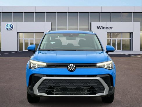 New 2026 Volkswagen Taos SE FWD image 9