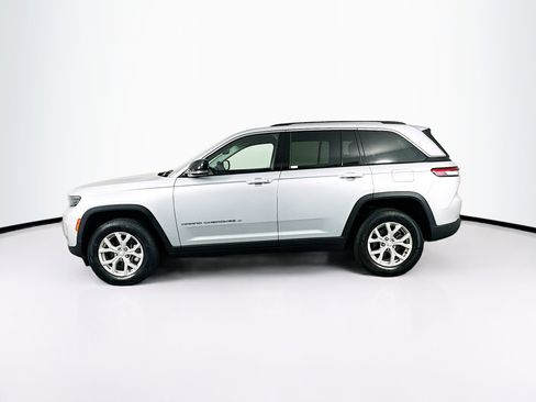 Used 2023 Jeep Grand Cherokee Limited image 4