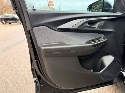 Used 2023 Chevrolet TrailBlazer LT image 10